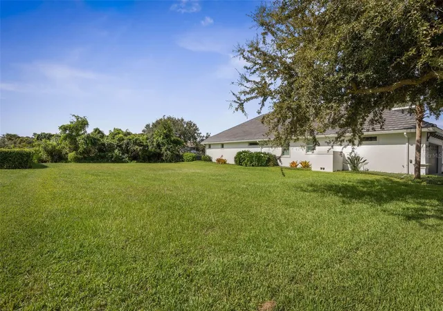 2nd image of 15 Kingfisher Ln, Palm Coast, FL 32137 | MLS# FC320663