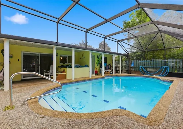 Photo 3 of Single family home for sale at 10 Blackburn Pl, Palm Coast, FL 32137 | MLS# FC320664 | Listing updated on 2026-10-06