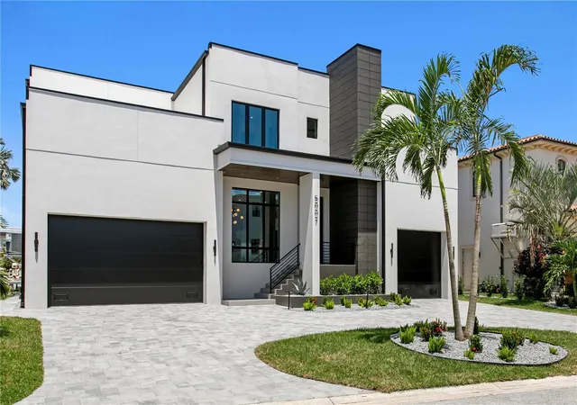 Photo 3 of Mansion for sale at 5007 W San Miguel St, Tampa, FL 33629 | MLS# TB8538698 | Listing updated on 2026-09-02