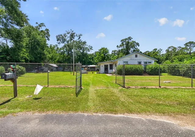 Manufactured home for sale at 122 Hilty Cir, WEWAHITCHKA, FL 32465 | MLS# TB8538707