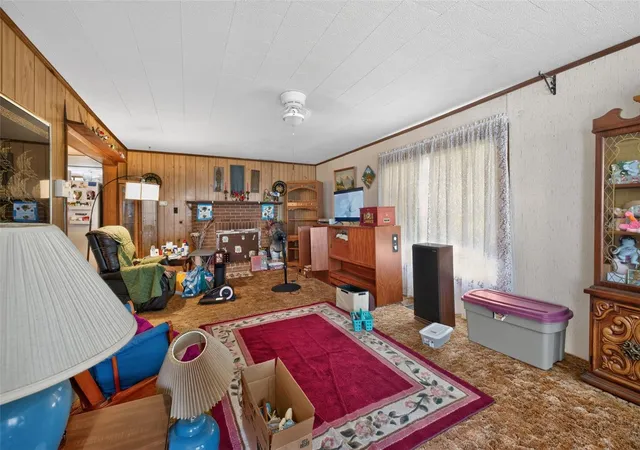 Photo 3 of Manufactured home for sale at 122 Hilty Cir, Wewahitchka, FL 32465 | MLS# TB8538707 | Listing updated on 2026-09-22
