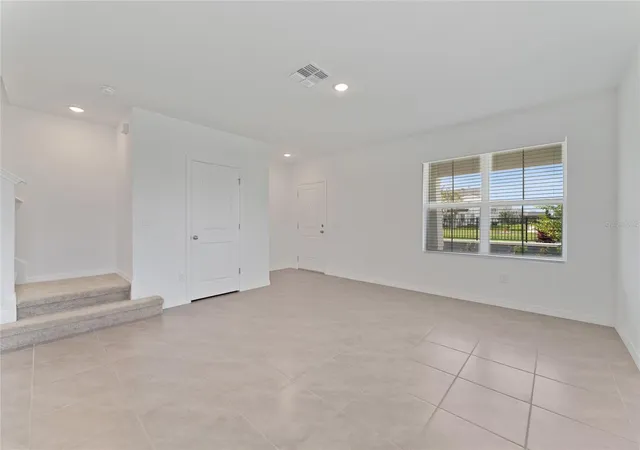 Photo 4 of Townhouse for sale at 15014 Windflower Aly, Winter Garden, FL 34787 | MLS# O6433433 | Listing updated on 2026-08-15