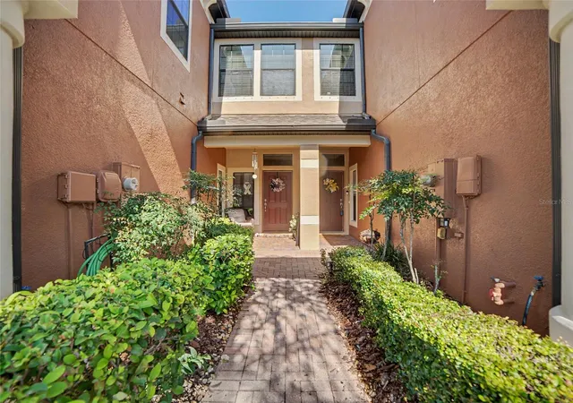 3rd image of 1985 Lake Waters Pl, Lutz, FL 33558 | MLS# TB8538713