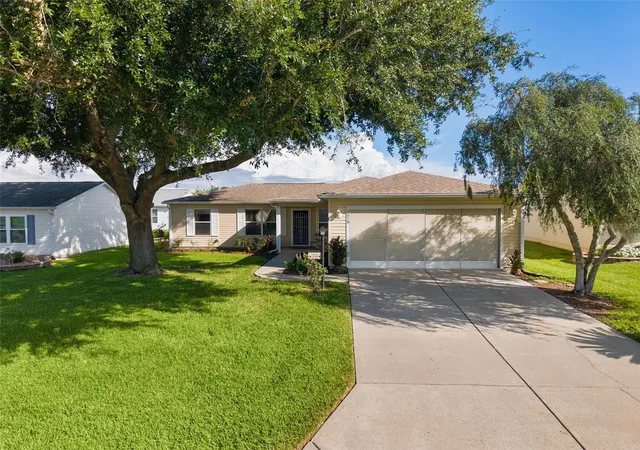 Photo 2 of Single family home for sale at 2018 Castano Pl, The Villages, FL 32159 | MLS# G5116434 | Listing updated on 2026-10-10