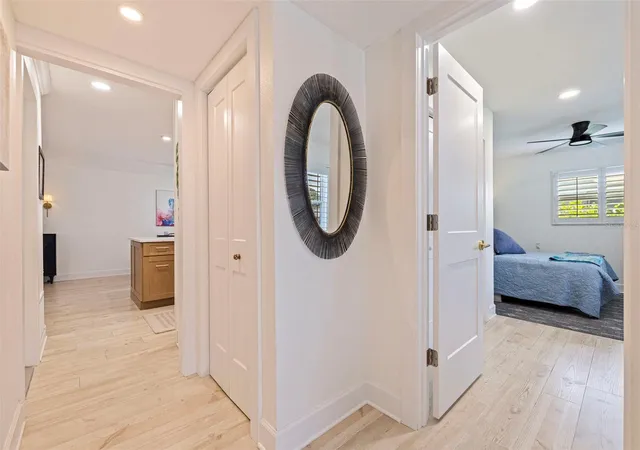4th image of 5711 Venetian Blvd NE, Saint Petersburg, FL 33703 | MLS# TB8538722