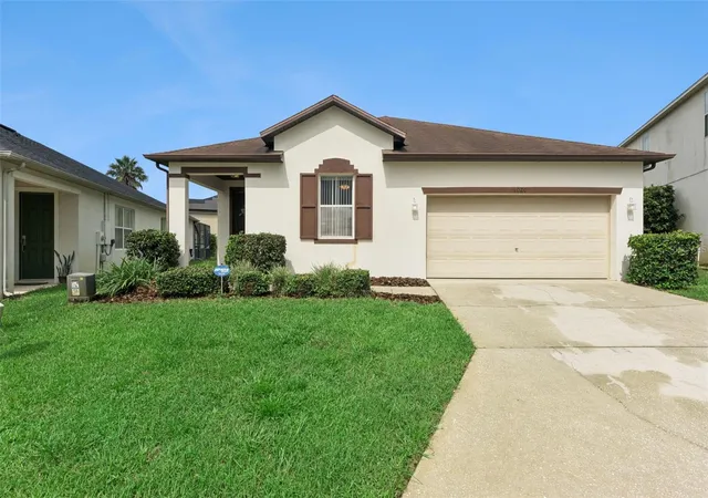 Photo 2 of Sale Pending at 1020 Pine Ridge Dr, Davenport, FL 33896 | MLS# S5155603 | Listing updated on 2026-10-07