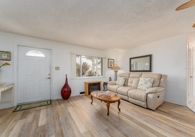 Photo 3 of Single family home for sale at 14104 89th Avenue, Seminole, FL 33776 | MLS# TB8538726 | Listing updated on 2026-10-07
