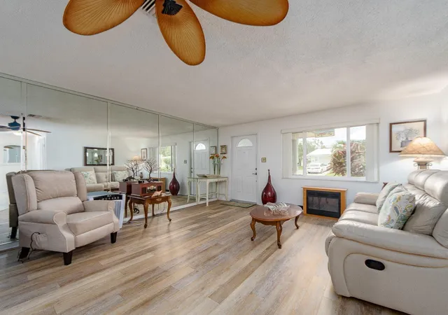 Photo 4 of Single family home for sale at 14104 89th Avenue, Seminole, FL 33776 | MLS# TB8538726 | Listing updated on 2026-10-07