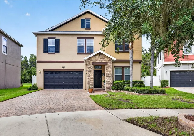 Photo 1 of Single family home for sale at 10704 Pegasus Valley Ct, Tampa, FL 33647 | MLS# TB8538732 | Listing updated on 2026-09-08