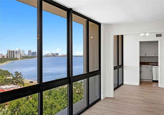 Listing Photo 5 - Condo for sale in building located at 3301 Bayshore Blvd, Tampa, FL 33629 - Unit #1101E