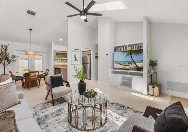 Photo 3 of Single family home for sale at 7384 Grand Ave, Winter Park, FL 32792 | MLS# O6433455 | Listing updated on 2026-10-05