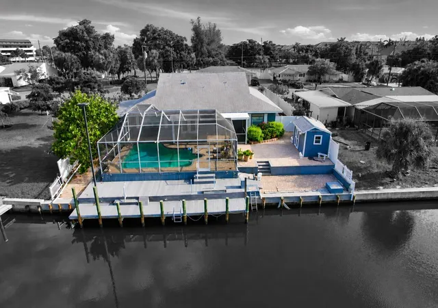 Photo 2 of Single family home for sale at 9312 Kingston Rd, Bradenton, FL 34210 | MLS# A4702951 | Listing updated on 2026-10-01