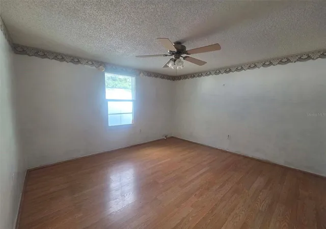 3rd image of 4551 Webber St, Sarasota, FL 34232 | MLS# A4702955