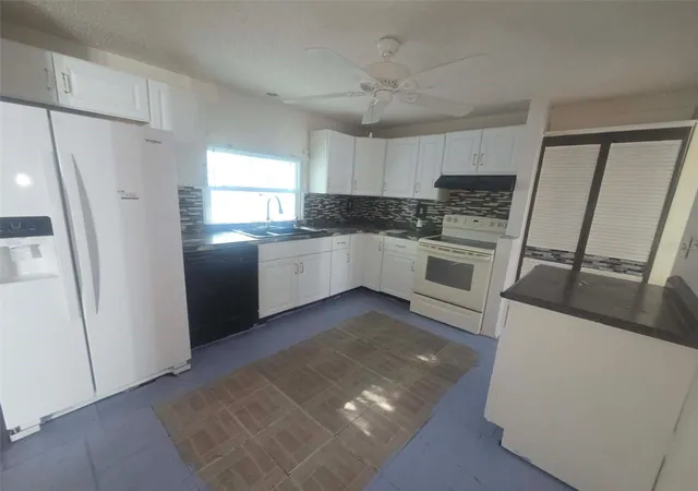5th image of 4551 Webber St, Sarasota, FL 34232 | MLS# A4702955