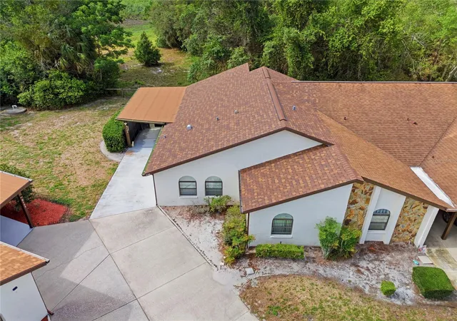 Photo 3 of Single family home for sale at 9199 Lingrove Rd, Weeki Wachee, FL 34613 | MLS# TB8538778 | Listing updated on 2026-08-28