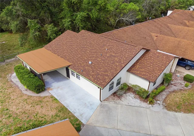 Photo 4 of Single family home for sale at 9199 Lingrove Rd, Weeki Wachee, FL 34613 | MLS# TB8538778 | Listing updated on 2026-08-28