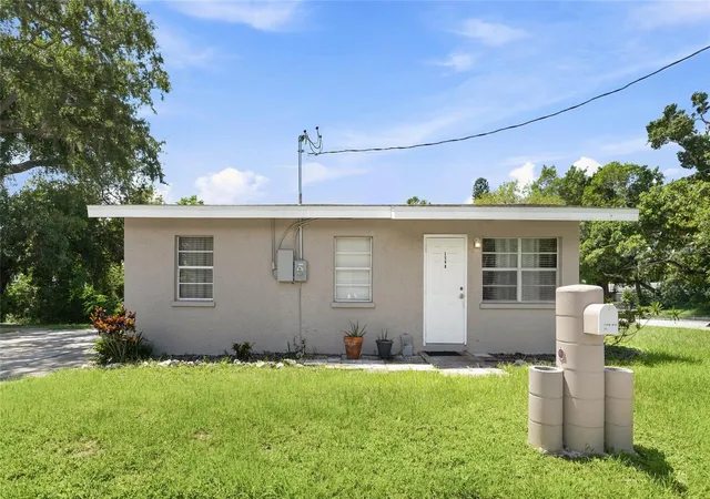 4th image of 1598 29Th St, Sarasota, FL 34234 | MLS# A4702956