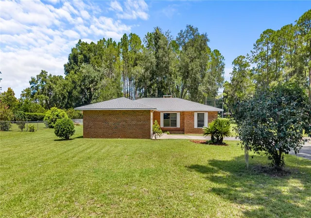 2nd image of 1108 Sw 2nd Ave, Chiefland, FL 32626 | MLS# W7888591