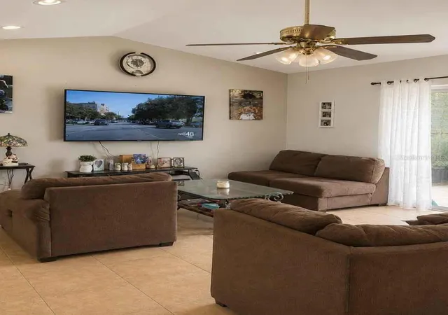 4th image of 3249 Bluestone Ave, Spring Hill, FL 34609 | MLS# W7888592