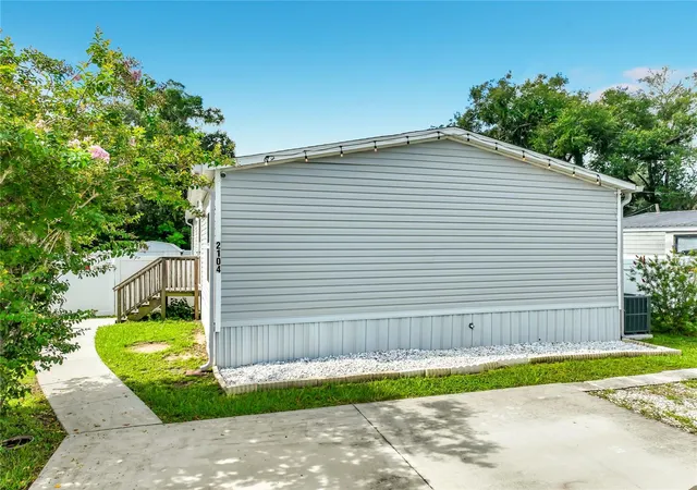 2nd image of 2104 Old Dixie Hwy, Apopka, FL 32712 | MLS# O6433480