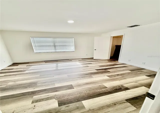 4th image of 14106 Village Terrace Dr, Tampa, FL 33624 | MLS# TB8538797