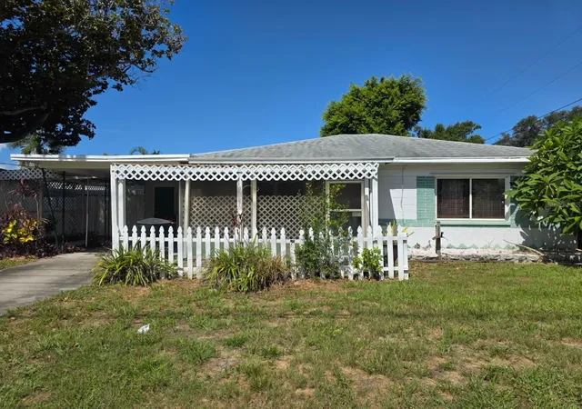 1st image of 2015 58th St S, Gulfport, FL 33707 | MLS# TB8538798