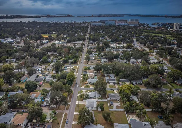 41st image of 2015 58th St S, Gulfport, FL 33707 | MLS# TB8538798