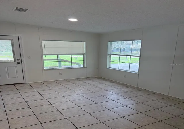 Photo 3 of Manufactured home for sale at 601 Moose Lodge Rd, Bartow, FL 33830 | MLS# B4902333 | Listing updated on 2026-09-18