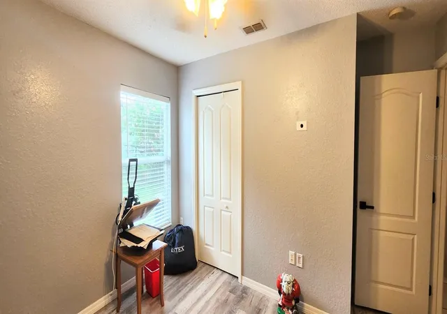 Photo 4 of Single family home for sale at 3931 Buttonbush Cir, Lakeland, FL 33811 | MLS# L4964281 | Listing updated on 2026-09-16
