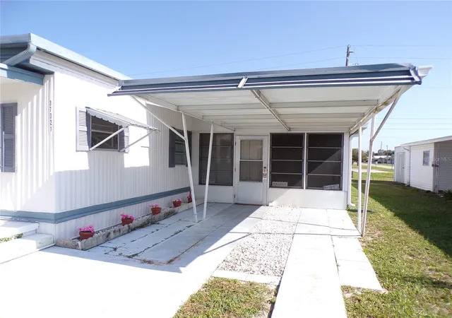 3rd image of 37021 Sandra Ave, Zephyrhills, FL 33542 | MLS# TB8538815