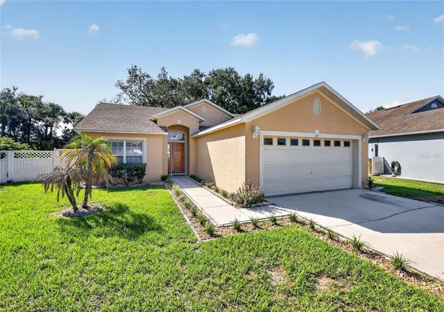 Photo 2 of Single family home for sale at 517 Peppermill Cir, Kissimmee, FL 34758 | MLS# G5116445 | Listing updated on 2026-08-14