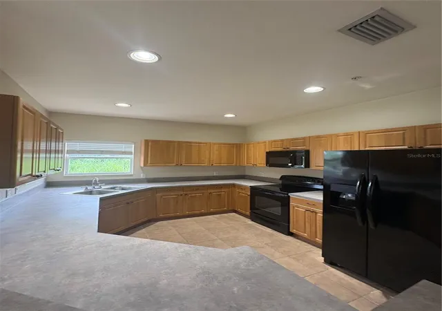 Photo 3 of House for sale at 4628 1st Avenue E, Palmetto, FL 34221 | MLS# TB8538822 | Listing updated on 2026-10-04