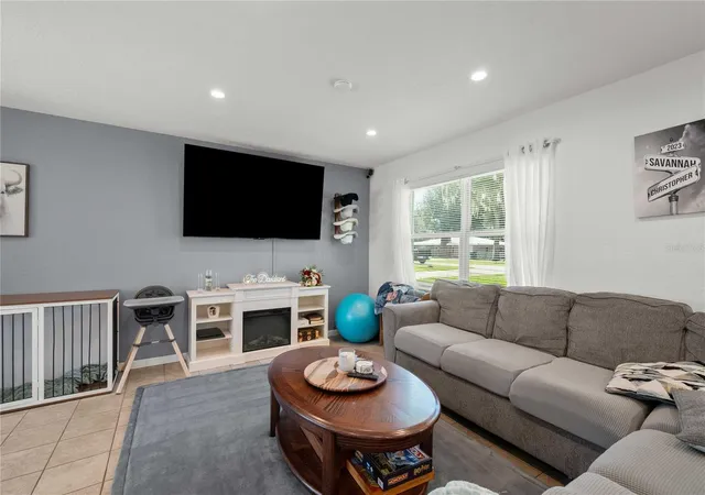 5th image of 1056 Cr 463, Lake Panasoffkee, FL 33538 | MLS# G5116447