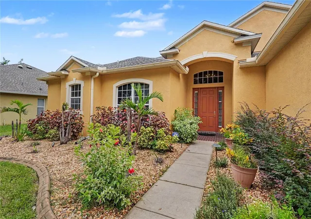 Photo 3 of Single family home for sale at 316 Harts Oak Pl, Seffner, FL 33584 | MLS# TB8538824 | Listing updated on 2026-09-22