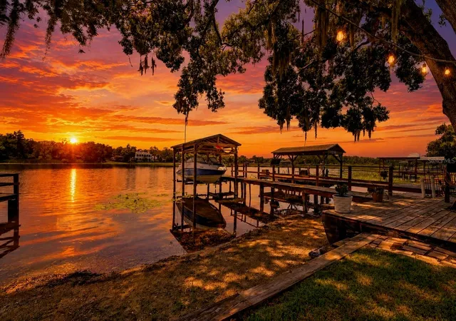Photo 3 of Single family home for sale at 303 W Chapman Rd, Lutz, FL 33548 | MLS# TB8538832 | Listing updated on 2026-08-27