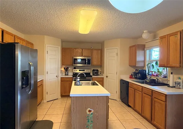 4th image of 905 Gloucester Ct, Kissimmee, FL 34758 | MLS# S5155625