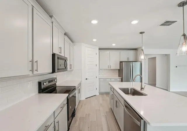 Photo 4 of Single family home for sale at 3313 Orchard Loop, Bartow, FL 33830 | MLS# TB8538850 | Listing updated on 2026-10-28