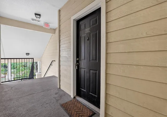 Listing Photo 4 - Condo for sale in building located at 2674 Robert Trent Jones Dr, Orlando, FL 32835 - Unit #337