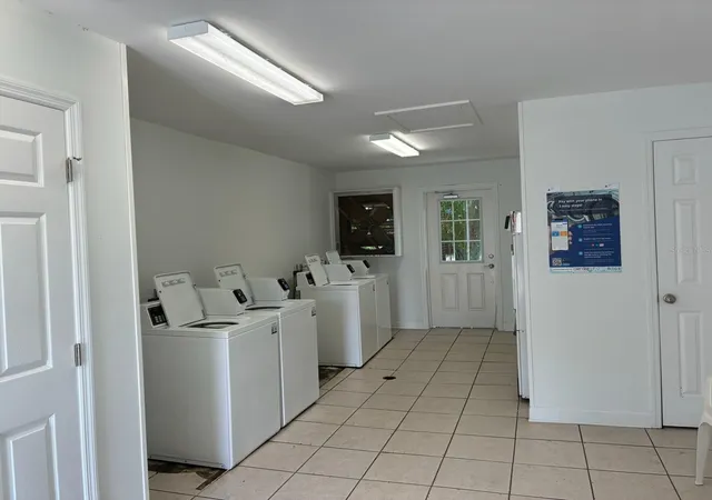 Listing Photo 2 - Condo for sale in building located at 1124 85Th Ter N, ST PETERSBURG, FL 33702 - Unit #D