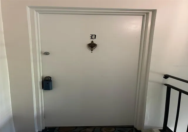 Listing Photo 3 - Condo for sale in building located at 1124 85Th Ter N, ST PETERSBURG, FL 33702 - Unit #D