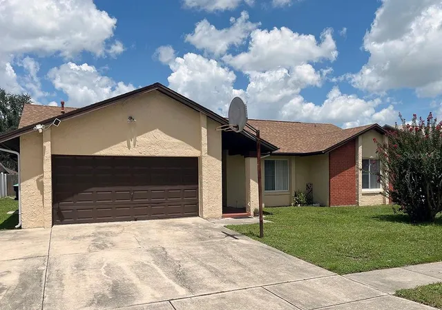 Photo 2 of Single family home for sale at 2127 Spice Ave, Orlando, FL 32837 | MLS# S5155626 | Listing updated on 2026-10-28