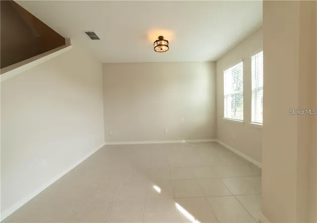 Photo 4 of Townhouse for sale at 16306 Prairie School Dr, Winter Garden, FL 34787 | MLS# O6433563 | Listing updated on 2026-08-15