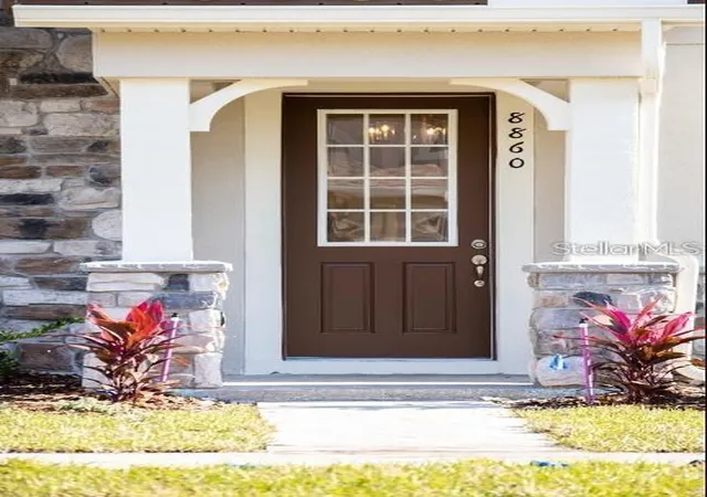 Photo 3 of Townhouse for sale at 8860 Herencia Aly, Windermere, FL 34786 | MLS# O6433569 | Listing updated on 2026-08-15