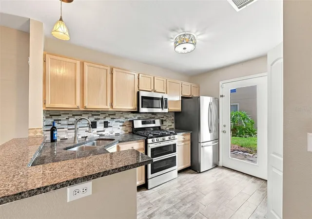 3rd image of 13017 Lorna Pl, Tampa, FL 33618 | MLS# TB8538893