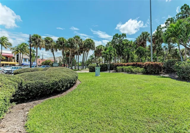 2nd image of 5320 Gulf Of Mexico Dr, Longboat Key, FL 34228