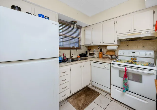 Photo 3 of Condo for sale at 3435 41st Terrace S #198, Saint Petersburg, FL 33711 | MLS# TB8538895 | Listing updated on 2026-10-20