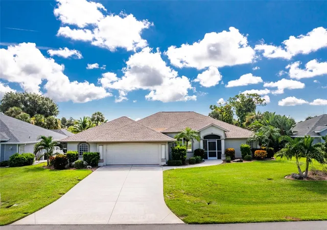 Photo 2 of Single family home for sale at 8 Sportsman Rd, Rotonda West, FL 33947 | MLS# D6148411 | Listing updated on 2026-08-15
