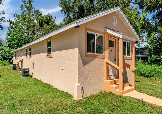 Listing Photo 4 - Condo for sale in building located at 1060 E Stanford St, BARTOW, FL 33830