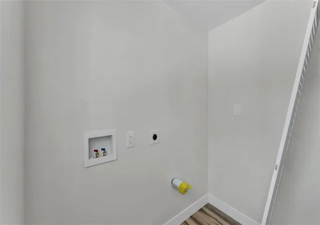 Listing Photo 5 - Condo for sale in building located at 1060 E Stanford St, BARTOW, FL 33830