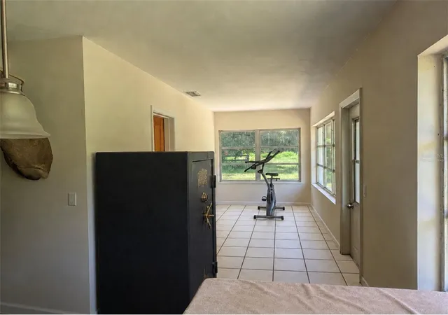 Photo 4 of Single family home for sale at 876 Shaw Lake Rd, Pierson, FL 32180 | MLS# R4911818 | Listing updated on 2026-10-01